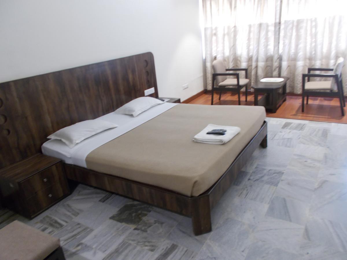 Samrat Residency Hotell Bangalore Exteriör bild
