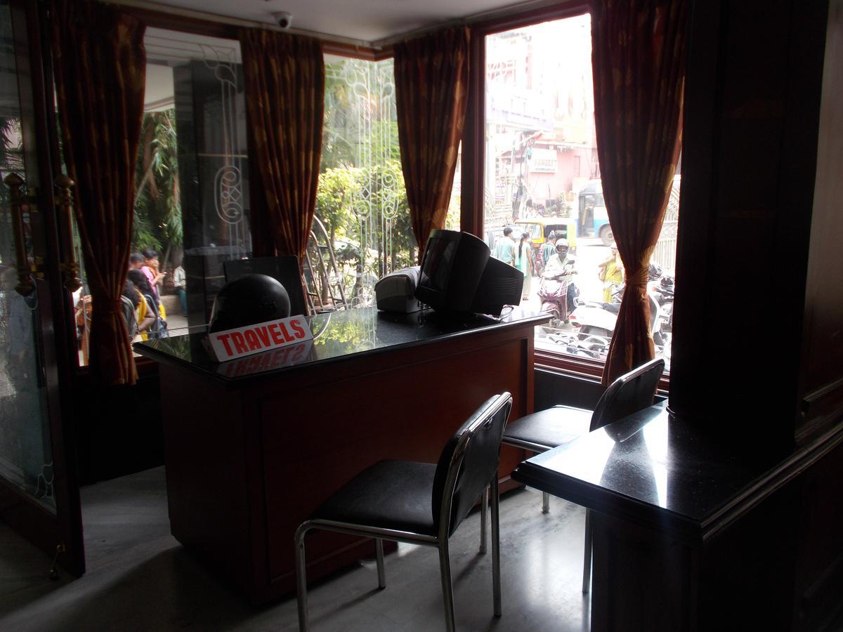 Samrat Residency Hotell Bangalore Exteriör bild