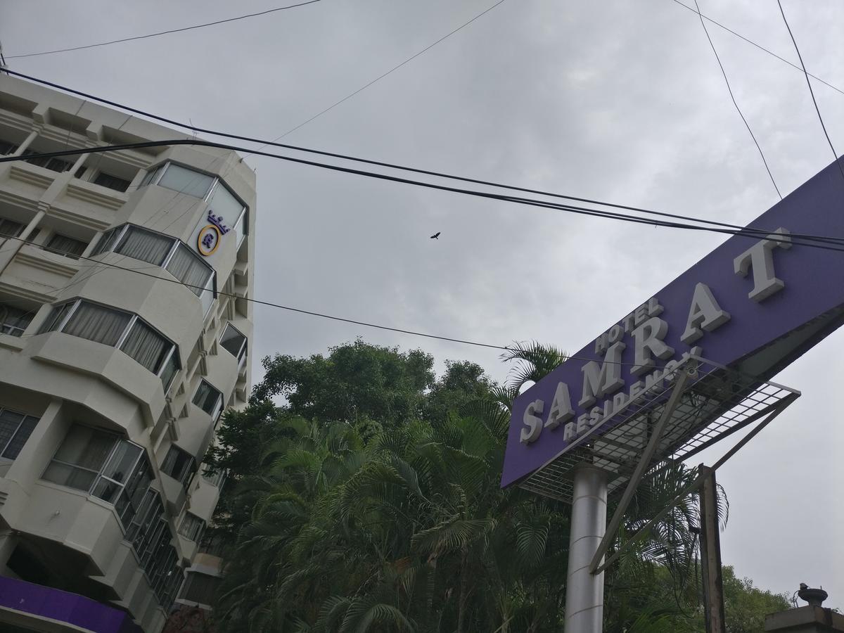Samrat Residency Hotell Bangalore Exteriör bild