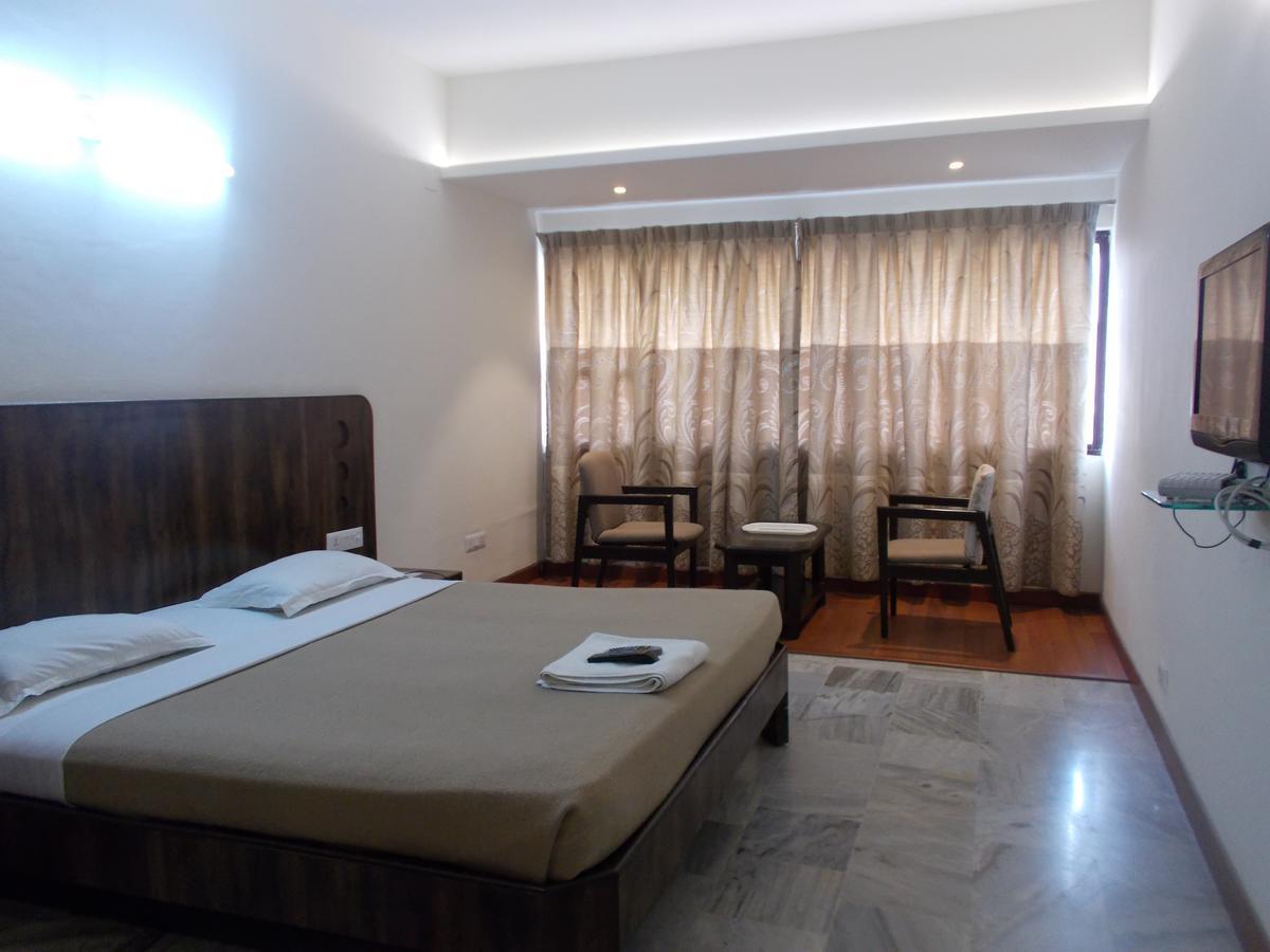 Samrat Residency Hotell Bangalore Exteriör bild